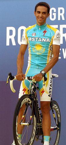 220px-Alberto_Contador_Tour_2010_team_presentation_3.jpg.8b9bae6acd3c8ea0b99008bfc359e17f.jpg